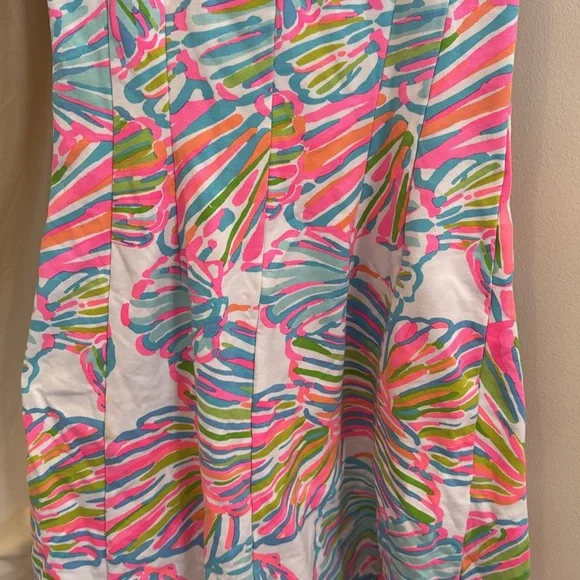 Lilly Pulitzer XS EUC seashell dress. Cotton knit Aline mini. Keyhole back. - Picture 5 of 7